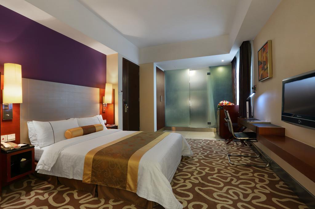 Shenzhen Caa Holy Sun Hotel, Luohu Railway Station Exterior photo